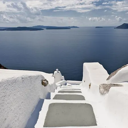 Gemela's Family Homes Oia (Santorini)